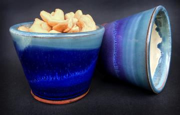Stoneware snack bowls in dark blue. 