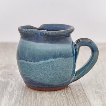 Mini jug in stoneware blue.