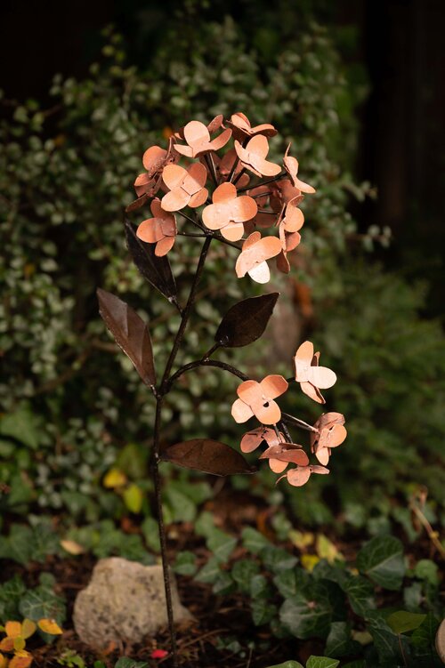 Recycled metal hydrangea in light and dark brown.