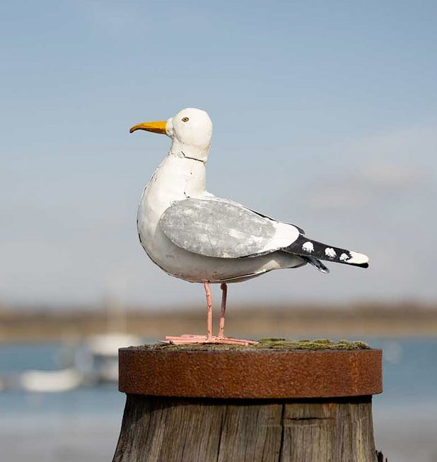 Metal seagull garden ornament